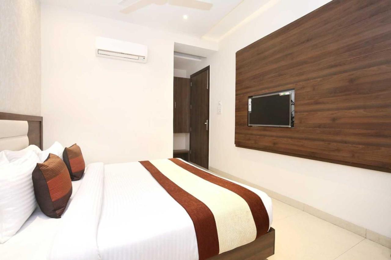 Hotel O Grand Star Амритсар Экстерьер фото