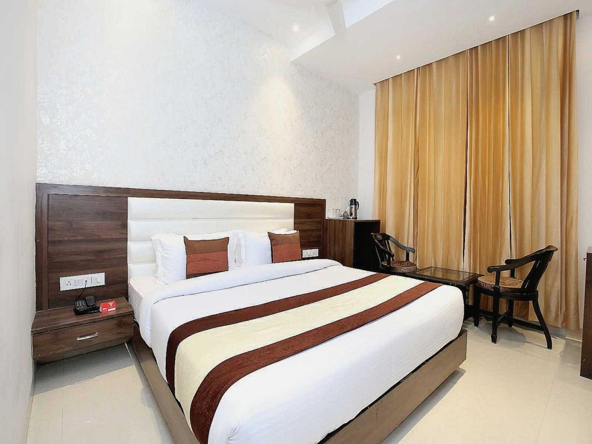 Hotel O Grand Star Амритсар Экстерьер фото